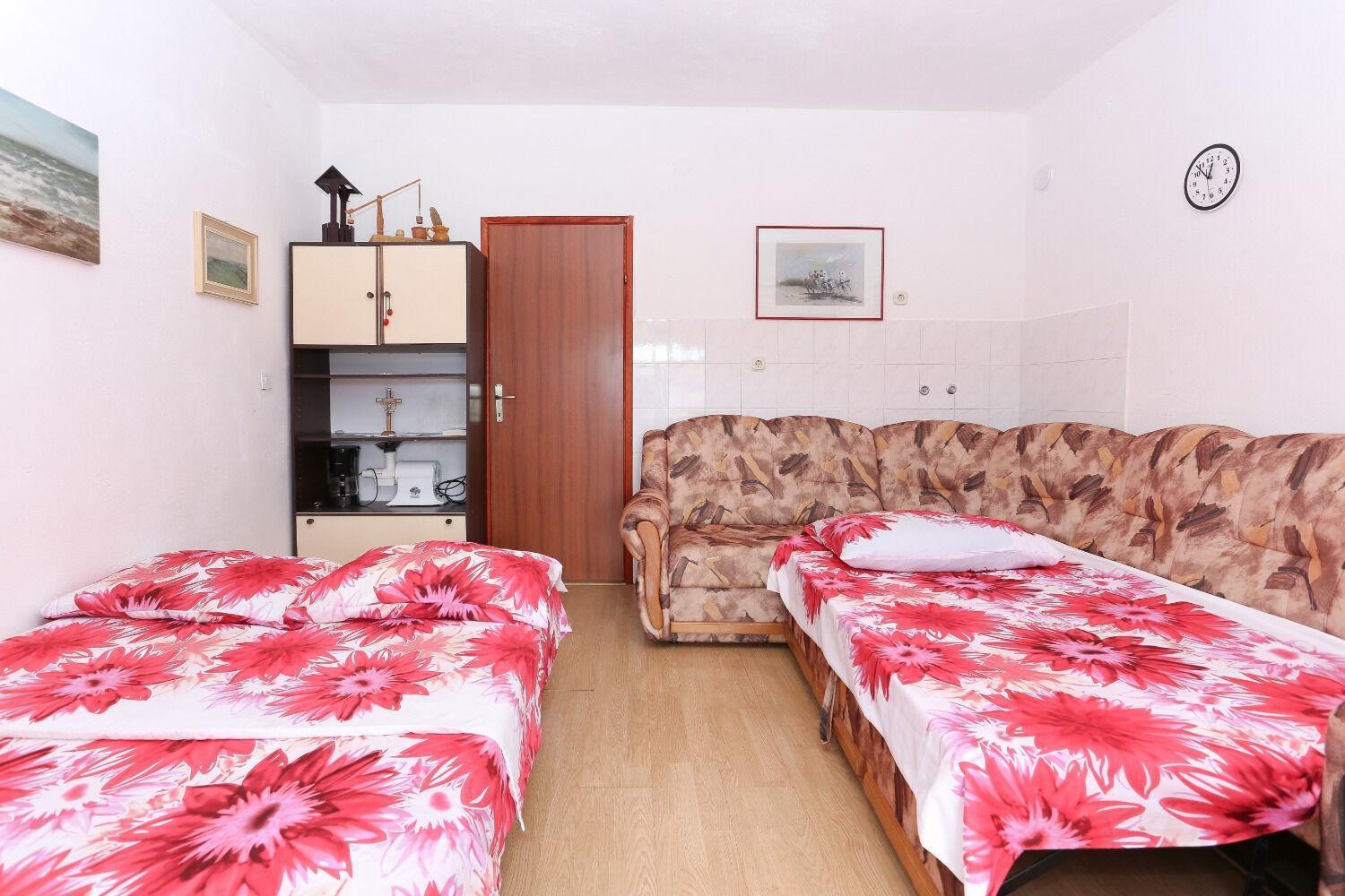 Holiday Home Marcelo-With Terrace Vinisce Exterior photo