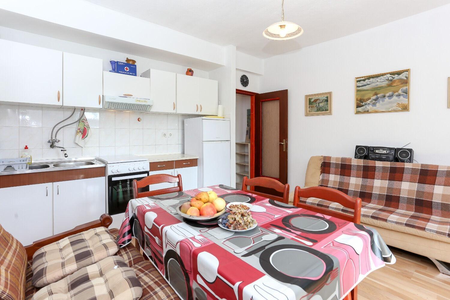 Holiday Home Marcelo-With Terrace Vinisce Exterior photo